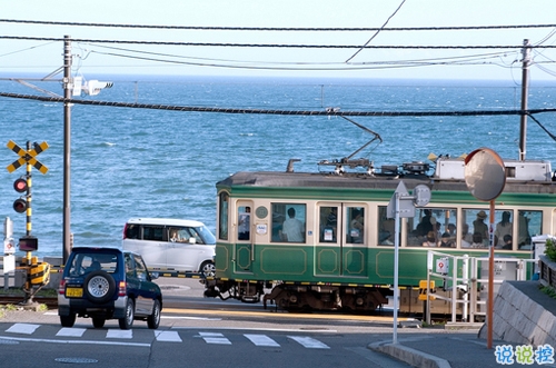 日常愛情說說經(jīng)典有意義帶圖片 我喜歡你來自心臟不是口腔10