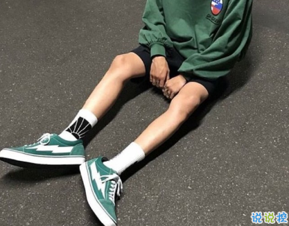 對(duì)愛情徹底失望的傷感說說帶圖片 一個(gè)人感到十分心累的傷感說說10