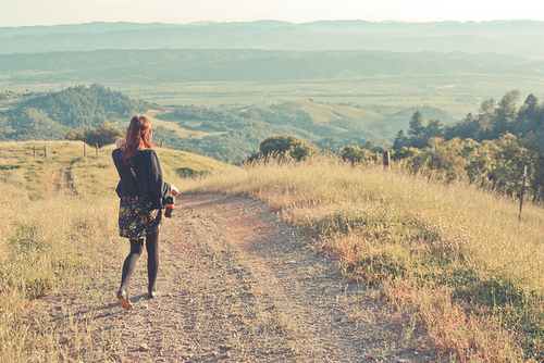 寫給愛(ài)情的那些經(jīng)典簡(jiǎn)單有哲理的句子和圖片 嘿你好余生請(qǐng)多多指教10