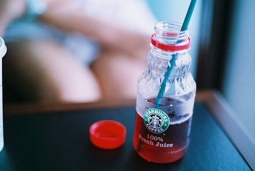 關(guān)于生活的有點傷感但很現(xiàn)實的圖片說說 哭也不會改變什么這個世界從來不會對任何人溫柔2