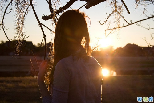 2019最火最流行的愛情說說帶圖片 愛你是最正確的決定說說4