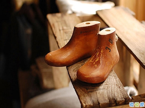 女生個(gè)性說說經(jīng)典霸氣帶圖片 知道自己不討喜那就乖一點(diǎn)14