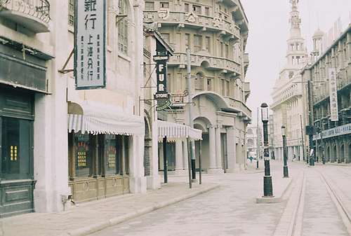 超唯美文藝的說(shuō)說(shuō)帶圖片 你看沒(méi)看見(jiàn)我都盛開(kāi)風(fēng)來(lái)不來(lái)芬芳都在12