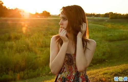 關(guān)于愛(ài)情簡(jiǎn)單又有道理的句子配圖 愛(ài)情是一個(gè)人的天荒地老15