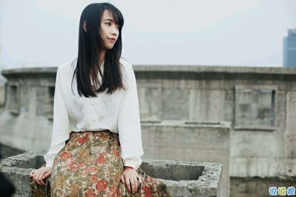 文字控喜歡的簡單唯美的一句話說說帶圖片 煙塵滾滾一路行來我應是迷了路了1