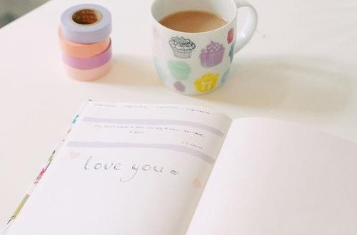 關(guān)于愛情的傷感難過句子帶圖片 我們兩個(gè)之間的進(jìn)度條可能也就只到這里了吧11