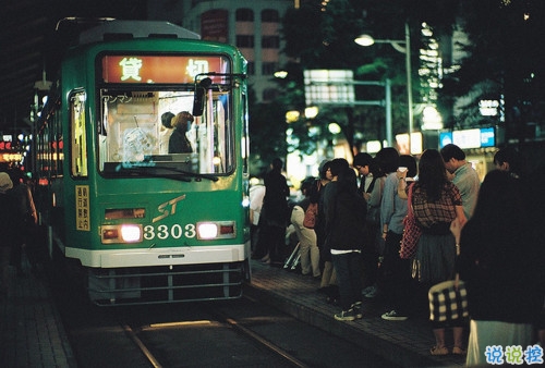 心里空空的憂傷難過說說 2019最火的微信悲傷說說大全1
