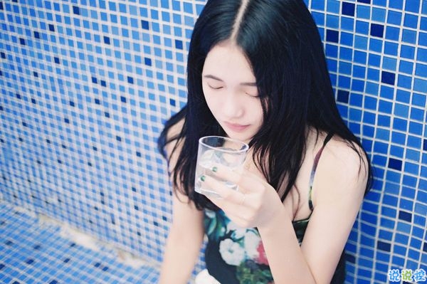 關(guān)于那些悄悄喜歡一個人的心情的心酸句子和圖片2