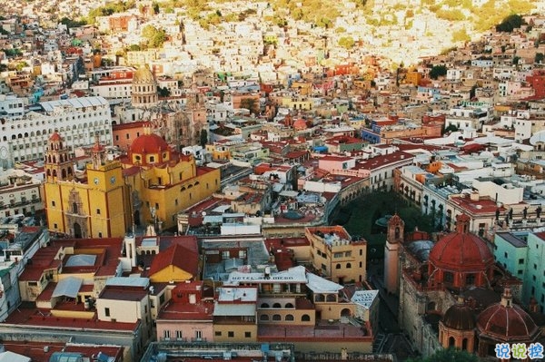 文字控喜歡的簡單唯美的一句話說說帶圖片 煙塵滾滾一路行來我應是迷了路了15