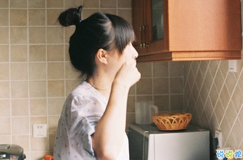 關(guān)于感情中的愛(ài)恨情仇的傷感句子帶圖片 其實(shí)你并沒(méi)有那么堅(jiān)強(qiáng)3