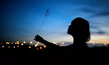 2018最新寫給傻傻的自己配圖 傻傻的話寫給自己一段話圖片2