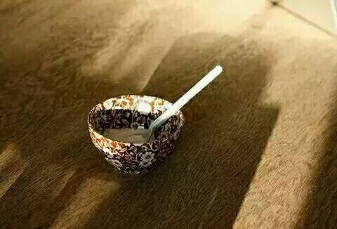 讓人難過(guò)傷感愛情說(shuō)說(shuō)帶圖片 差一點(diǎn)就抱住他了我再睡一會(huì)兒試試7