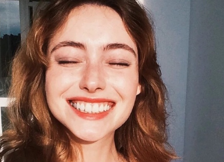 愛情治愈系文字說說加配圖2018最新版 人潮擁擠你自然而然的牽起我的手12