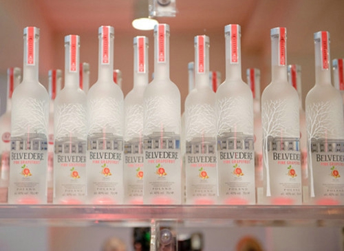 雖然有些傷感但還是很溫暖的圖片句子 我曾一想到你就會傻笑現(xiàn)在竟然記不清你的臉6