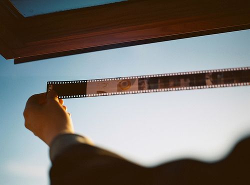 關(guān)于生活的有點傷感但很現(xiàn)實的圖片說說 哭也不會改變什么這個世界從來不會對任何人溫柔3