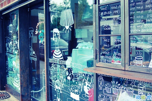 qq說說女生傷感心累了帶圖片 簡短一句話說說女生難過寂寞10