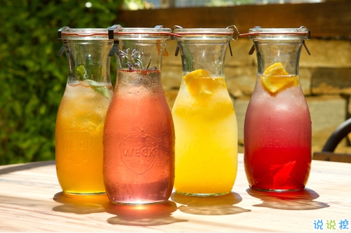 抖音最火的愛情句子簡短的 打動人的經(jīng)典愛情說說1