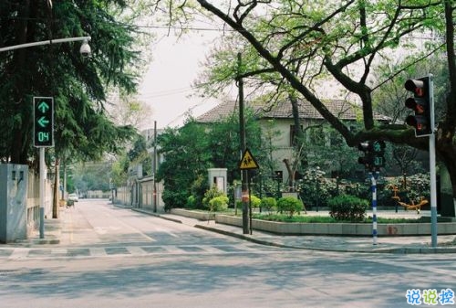 一句話經(jīng)典愛情說說帶圖片 長大后我們都得學(xué)會的愛情哲理3