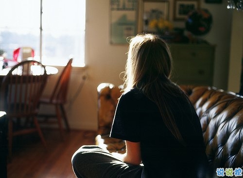 愛(ài)情破碎的悲傷說(shuō)說(shuō)帶圖片 讓人痛苦的愛(ài)情說(shuō)說(shuō)配圖9