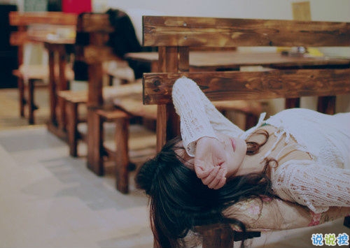 心碎到不敢流淚的傷感說說帶圖片 特別難過想哭的傷感說說20189