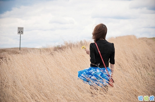 關于孤獨的經(jīng)典說說配圖 一個人孤獨的說說心情短語9