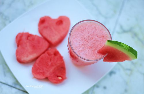 傷感悲傷難過(guò)的愛(ài)情說(shuō)說(shuō)帶圖片 直到耐心耗盡風(fēng)浪平息還是沒(méi)等到他的那句我喜歡你13