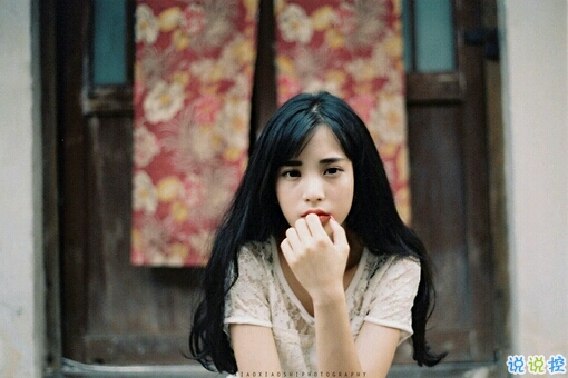 簡(jiǎn)單唯美的一句話圖片說說有道理的那種 生活需要一點(diǎn)詩(shī)意6