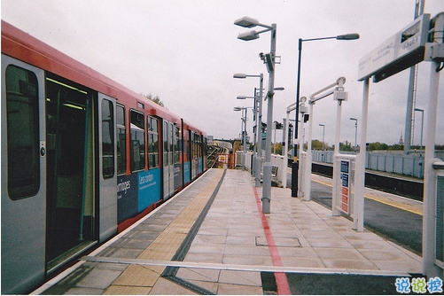 很有哲理的英文個(gè)性說說帶翻譯 有道理的精辟英文說說1