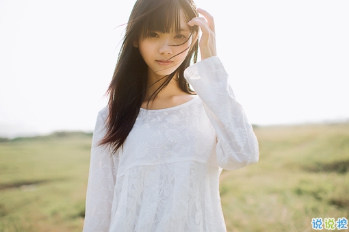 女生傷感心痛到窒息的圖片句子 所有的悲歡都是我一個(gè)人的灰燼14