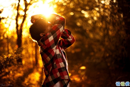 關于愛情中的失望和難受的說說帶圖片 失望攢夠了我自然會走7