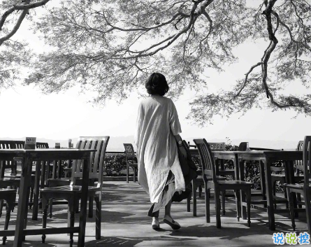 生活很苦很累的個(gè)性說說配圖 一個(gè)人撐得好辛苦經(jīng)典說說帶圖片9