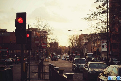 關(guān)于現(xiàn)實(shí)的人生感悟帶圖片 27條值得收藏和學(xué)習(xí)的經(jīng)典說(shuō)說(shuō)大全15