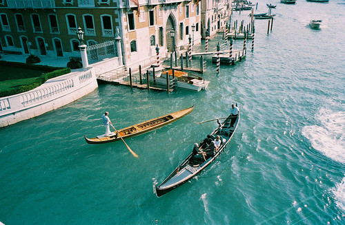 超經(jīng)典的關(guān)于人生現(xiàn)實(shí)的精辟句子 2