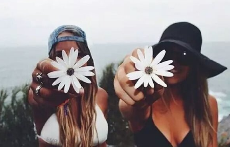 致閨蜜心情圖片說說帶字:感謝在最美的年華遇見你6