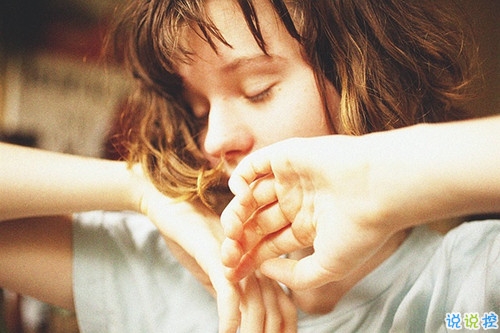 適合戀愛中的甜蜜發(fā)的說說帶圖片 我見過的全部風(fēng)景都抵不上你一句我想見你11