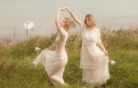 那些讓你聽到忍不住哭泣的經(jīng)典歌詞圖片說(shuō)說(shuō)9