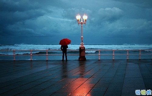 女生傷感說說真情流露帶圖片 短一點的女生說說心碎難過2