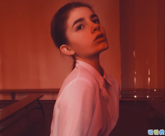 適合女生的愛情說(shuō)說(shuō)帶圖片最新 一不小心太喜歡你了9