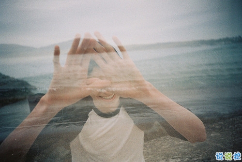 戀愛(ài)中那些甜蜜唯美又泛著心酸的句子帶圖 你說(shuō)今晚月色真美6