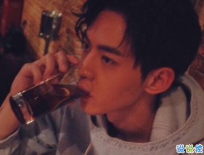 男生朋友圈傷感說(shuō)說(shuō)配圖 男生深受打擊的說(shuō)說(shuō)1