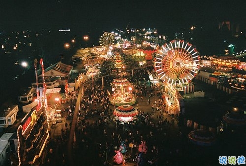 qq文字控愛情哲理說說帶圖片大全 路過了青春我們還剩下什么6