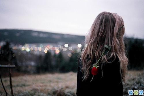 傷感愛情說說一個(gè)人的愛情很難過 特別傷感的愛情說說深夜默默哭泣1