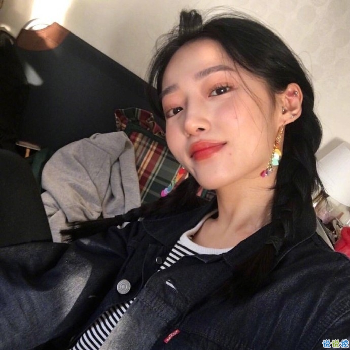 文字控說說短句圖片精選：還是很想跑很遠(yuǎn)的路，去看一個(gè)很愛的人11