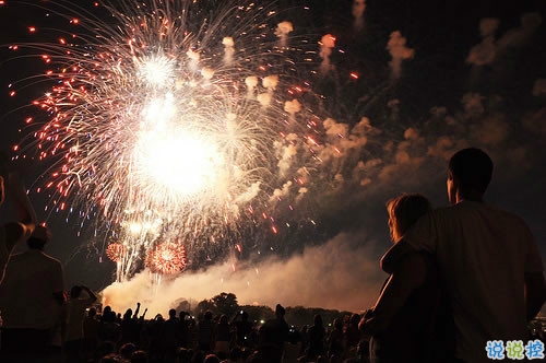 女生個(gè)性說說經(jīng)典霸氣帶圖片 知道自己不討喜那就乖一點(diǎn)2