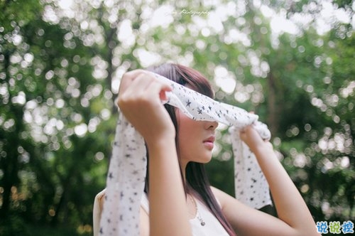 簡單而又唯美有哲理的英文說說帶圖片 你醒在別人的夢里8