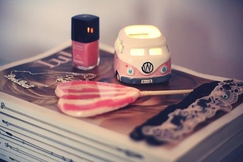 一個(gè)人感到孤獨(dú)寂寞時(shí)發(fā)的說(shuō)說(shuō)帶圖片 一個(gè)人只要學(xué)會(huì)了回憶就再不會(huì)孤獨(dú)9