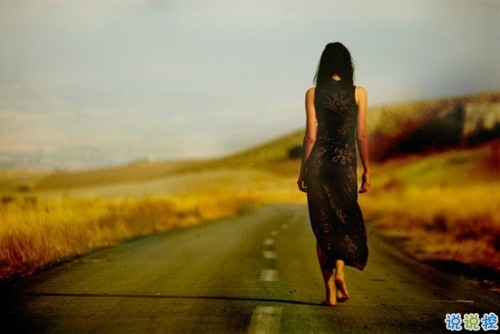 2019心里難受的說(shuō)說(shuō)帶圖片 一絲絲難過(guò)的朋友圈說(shuō)說(shuō)12