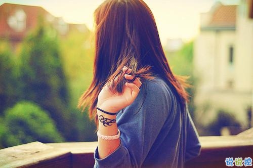 2019微信朋友圈個性說說配圖 手機有電錢包有錢比什么都好13