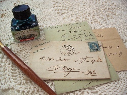 有詩意的簡單但很有內(nèi)涵的說說帶圖片 躲過了爭吵決絕熬不過歲月漫長4