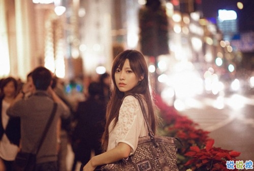 戀愛(ài)中那些甜蜜唯美又泛著心酸的句子帶圖 你說(shuō)今晚月色真美11